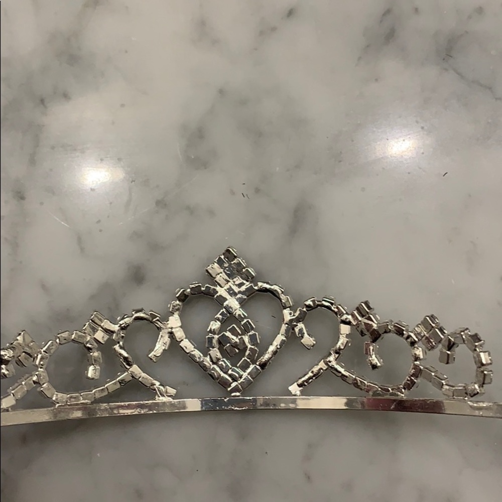 Tiara - Picture 4 of 4